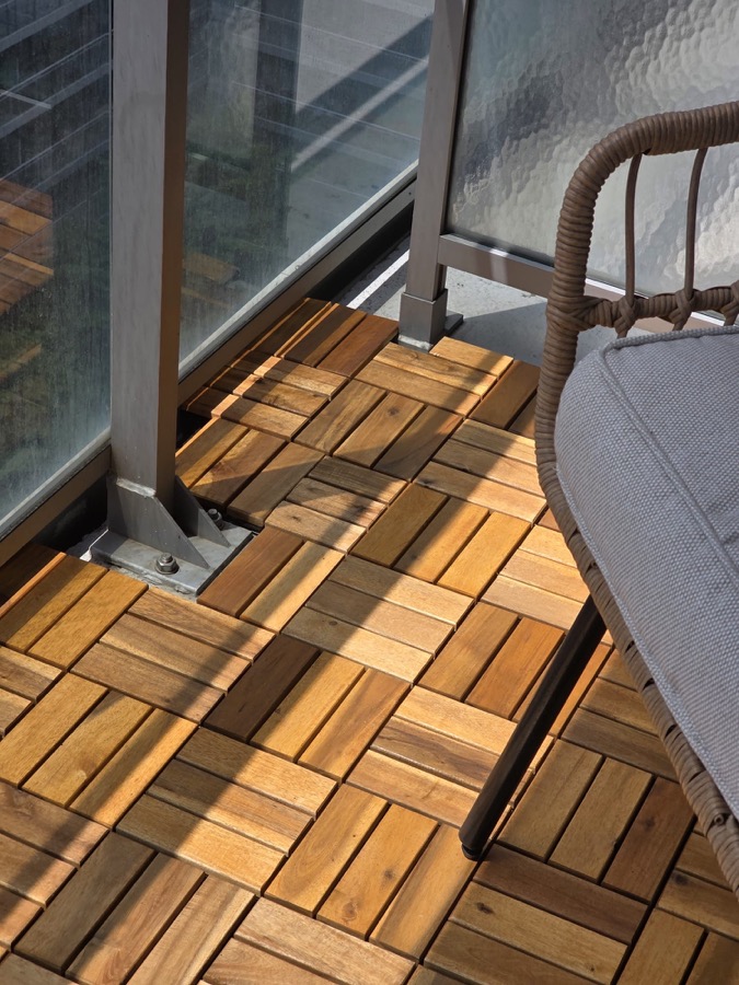 Balcony deck tiles